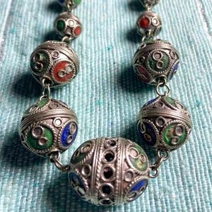 Silver beaded necklace